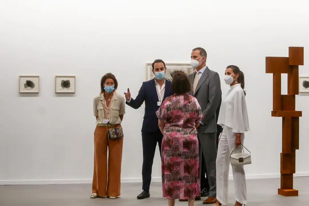 Los reyes de Espa&ntilde;a, durante la inauguraci&oacute;n de ARCO. - Europa Press