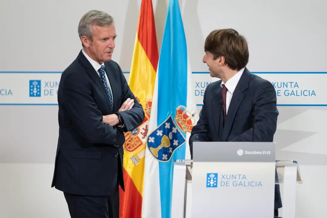 El presidente de la Xunta y el conselleiro de Facenda, Miguel Corgos. - Europa Press