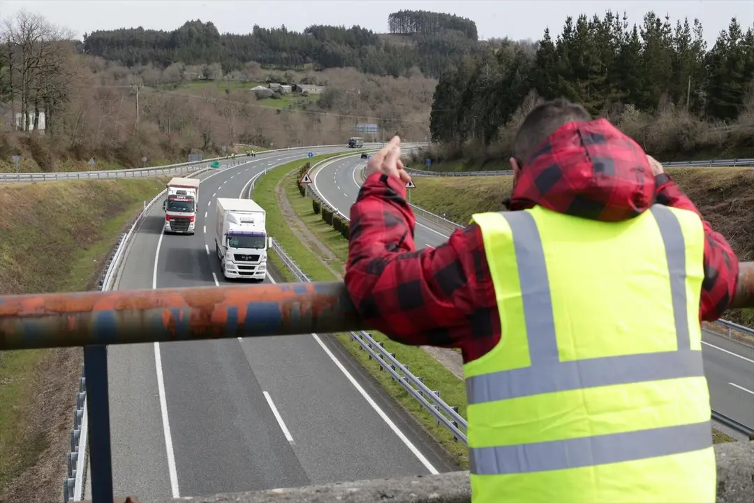 huelga de transportes en galicia. - ep