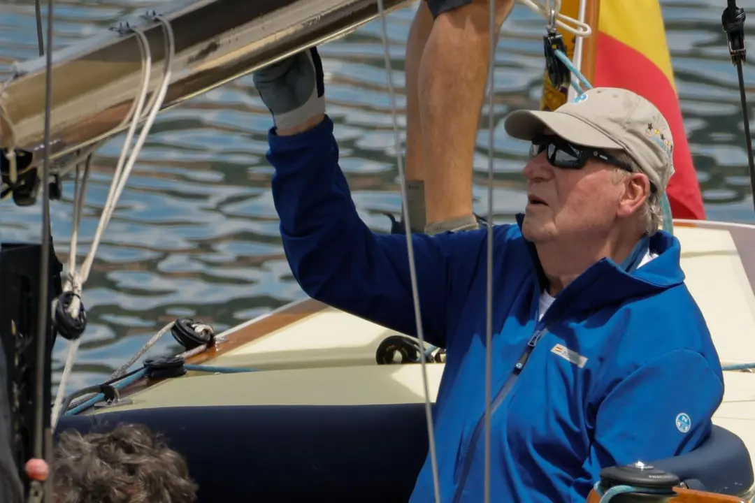 El rey Juan Carlos, durante la regata. - EFE