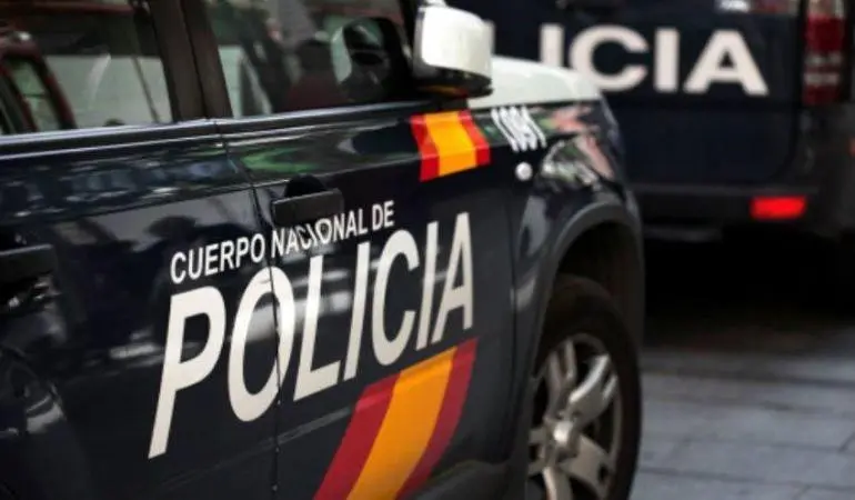 Polic&iacute;a Nacional. - A. I.
