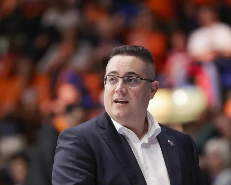 El entrenador del Leyma B&aacute;squet Coru&ntilde;a, Diego Epifanio. - EFE/Cabalar