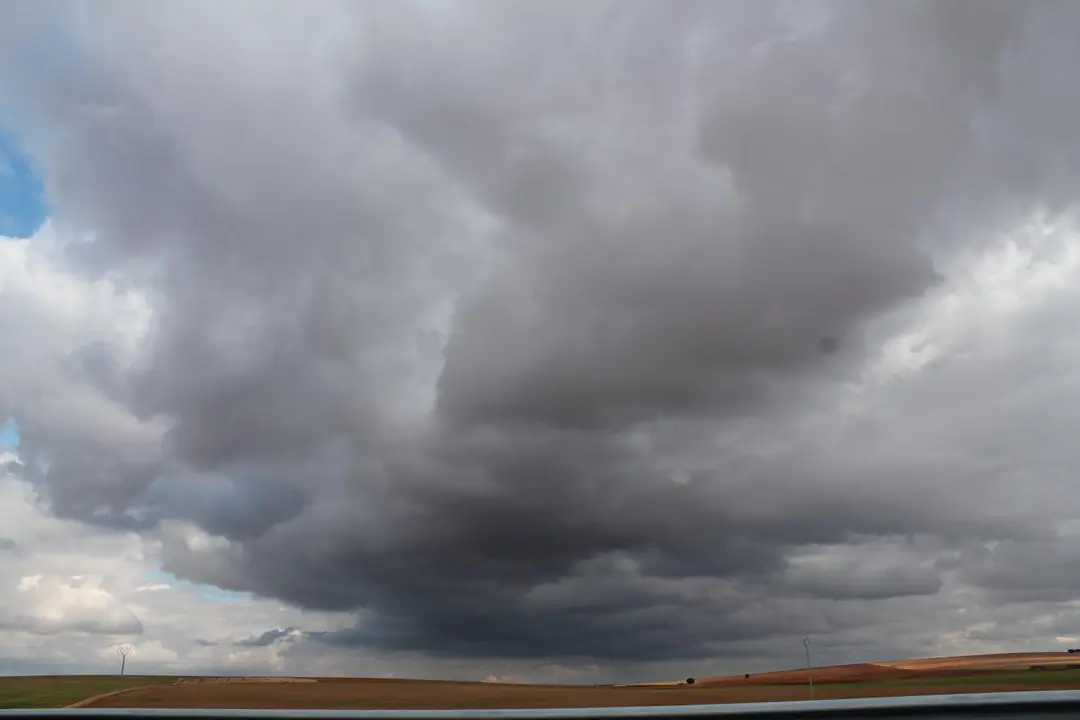 Cielo nublado. - VM
