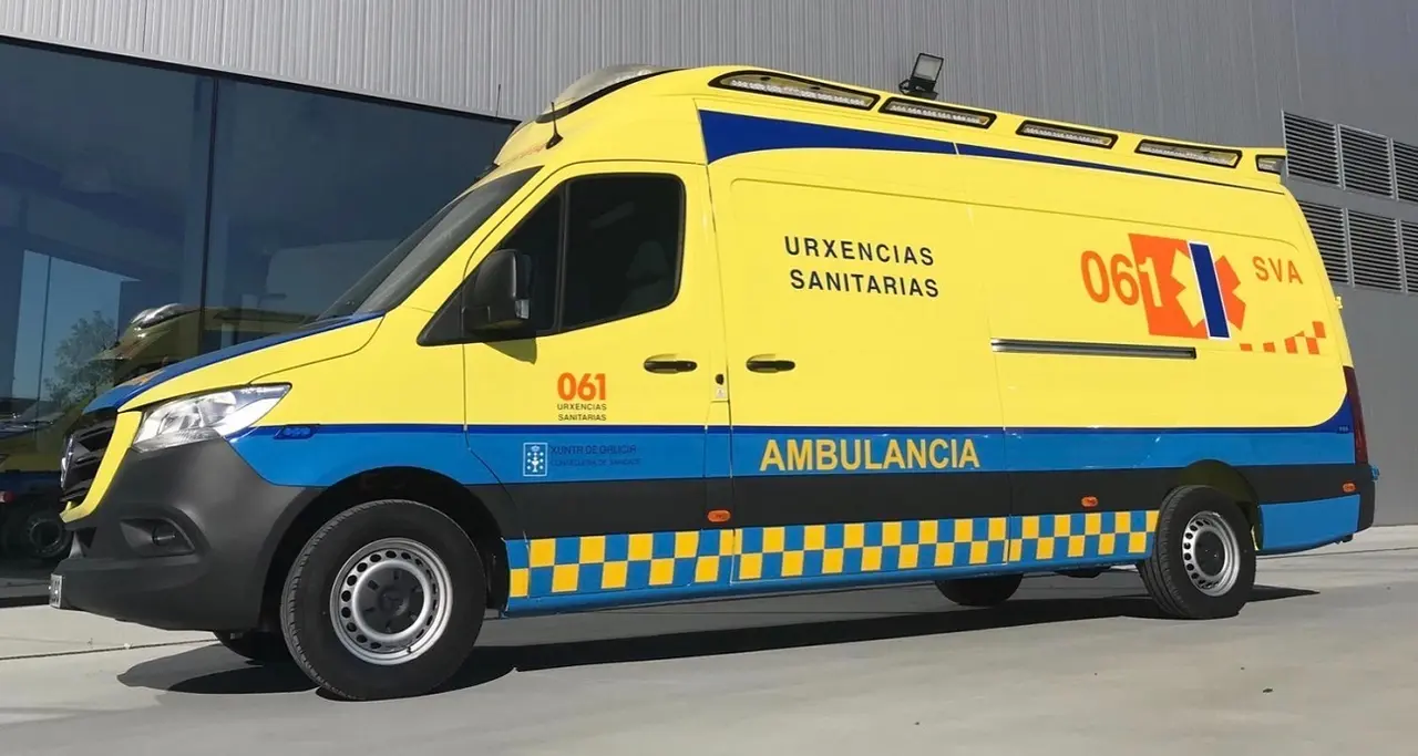 Ambulancia del 061 Galicia. | 061 GALICIA