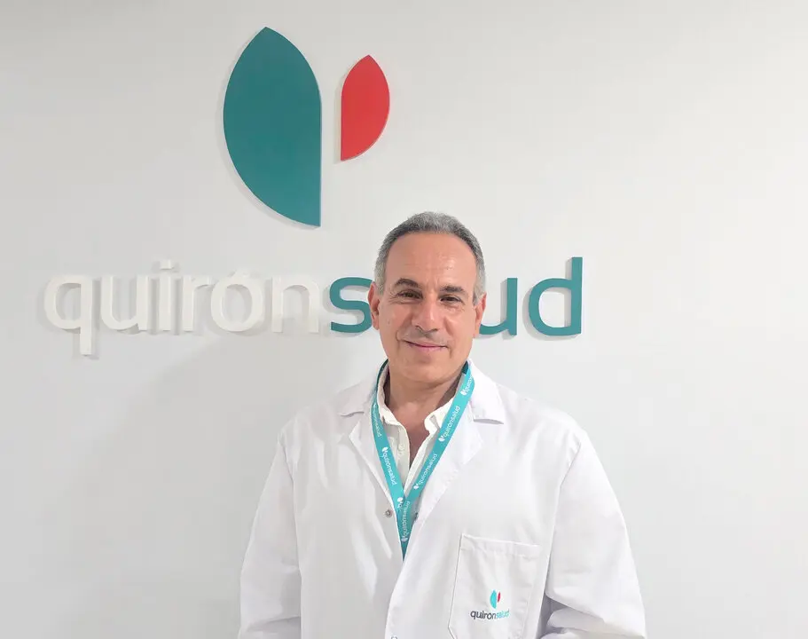 El doctor Nabil Ragael Kamel. | Quir&oacute;nsalud