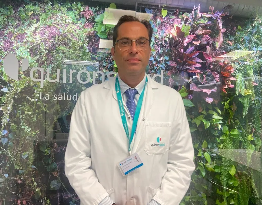 El doctor Jes&uacute;s Romero Imbroda, Jefe de Neurolog&iacute;a | Quir&oacute;nsalud