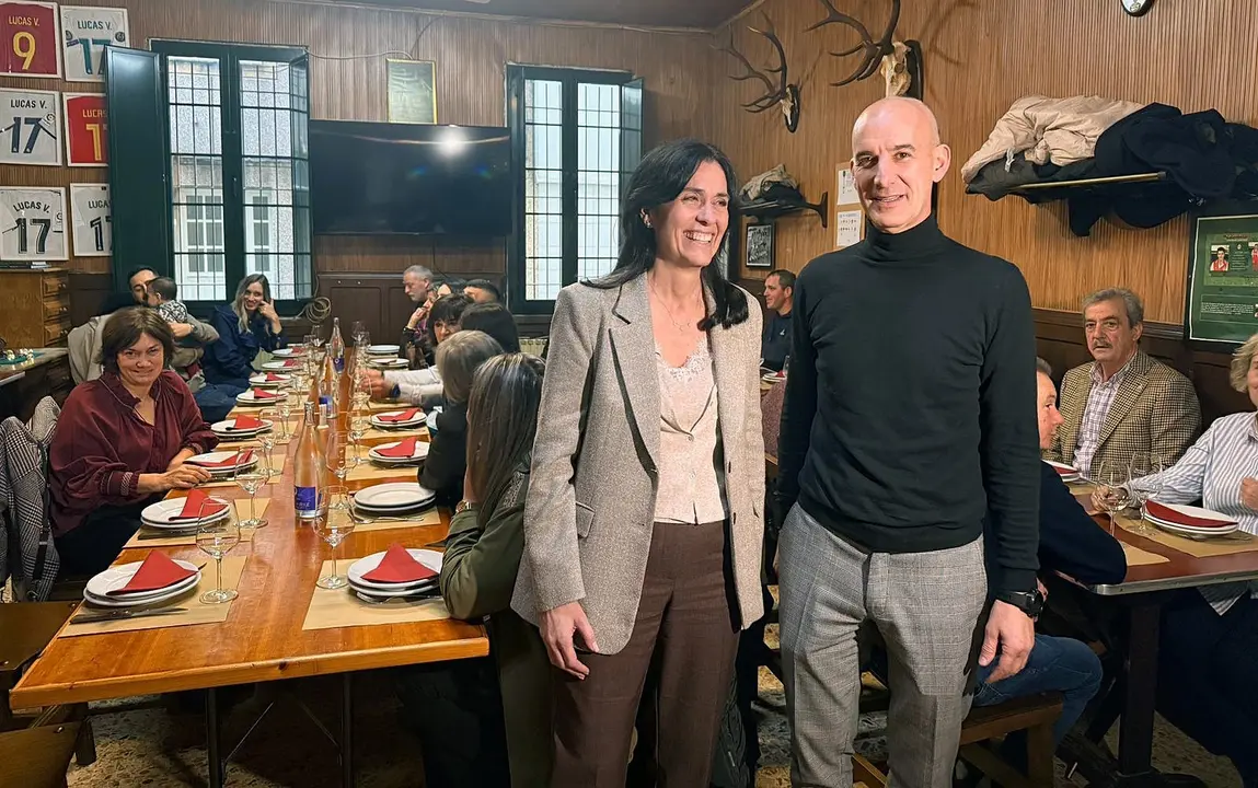 La secretaria xeral del PPdeG, Paula Prado, durante la comida de Navidad del PP de Curtis | PPDEG