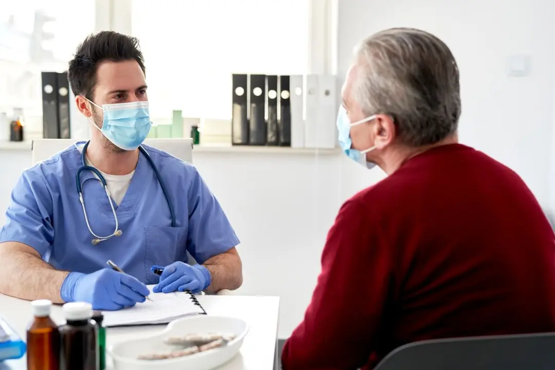 Consulta m&eacute;dica | Foto de 123RF/gpointstudio