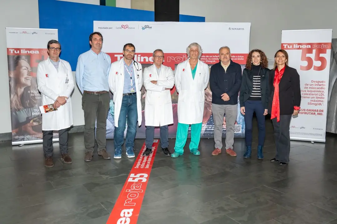 Foto de familia de la presentaci&oacute;n de la iniciativa | Foto de Hospital de Valdecilla