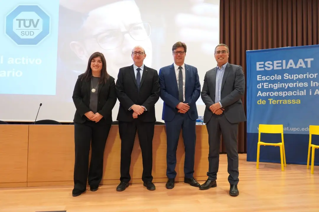 De izquierda a derecha: Marta Gangolells, Jordi Voltas, Xavier Roca y Josep M&ordf; Arnau