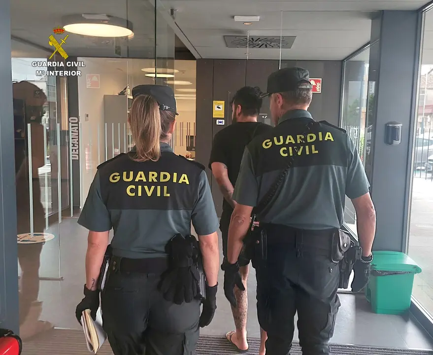La Guardia Civil detuvo en Tui (Pontevedra) a un hombre de 30 a&ntilde;os. | Europa Press.