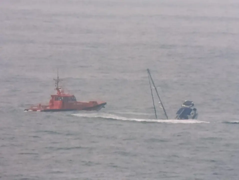 Hundimiento del velero Idem tras interacci&oacute;n con orcas frente a Estaca de Bares. | Europa Press.