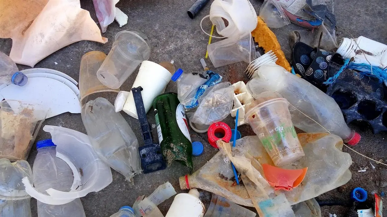 Basura marina. - EP