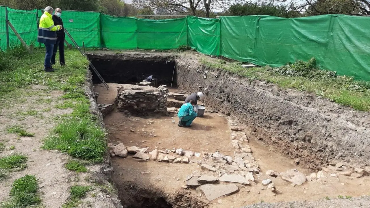 Restos de una domus romana hallados en el barrio del Carmen de Lugo. - Europa Press