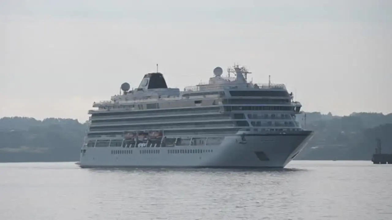 El puerto de A Coru&ntilde;a recibe el primer crucero desde el inicio de la crisis sanitaria