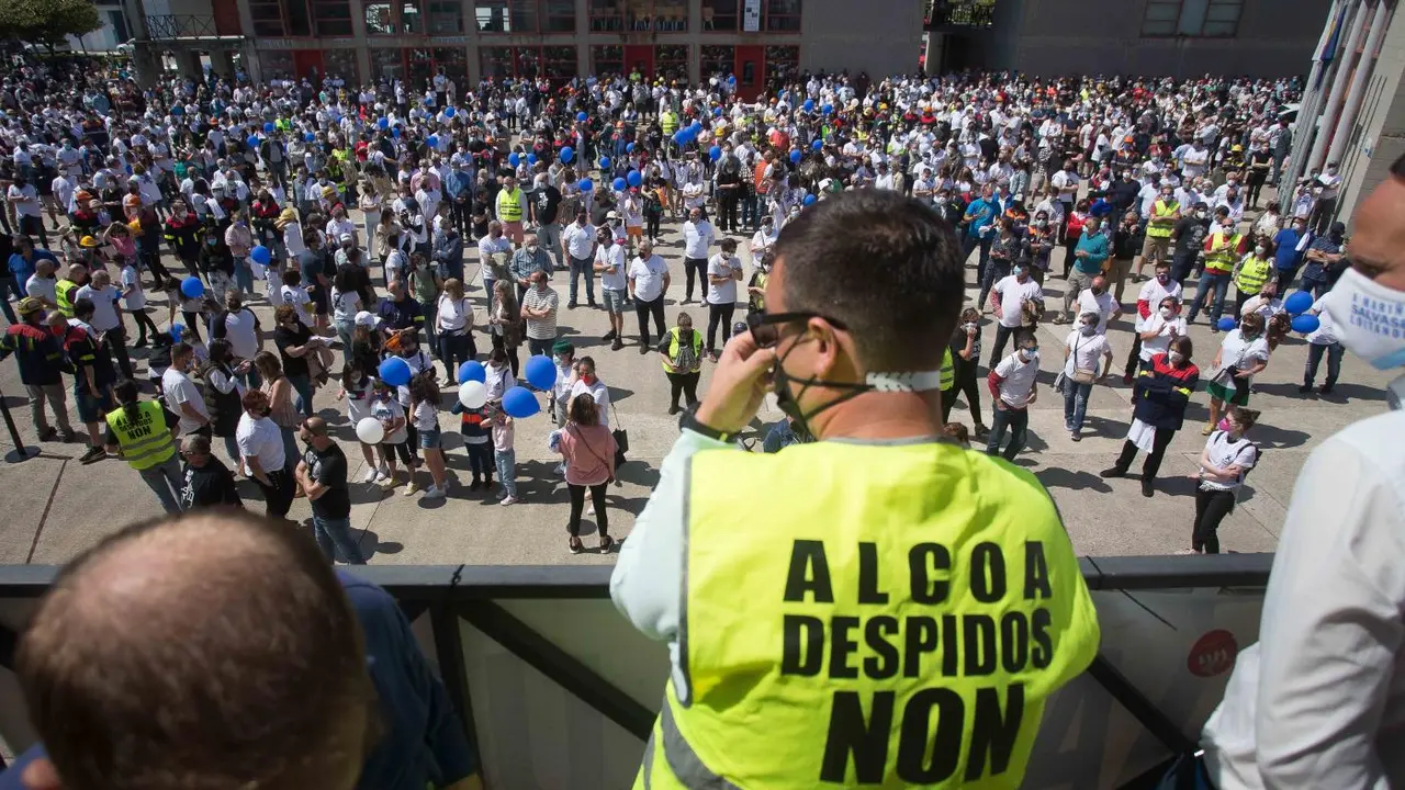 Cientos de personas participan en una concentraci&oacute;n en conmemoraci&oacute;n del a&ntilde;o de &ldquo;lucha&rdquo;. - EP