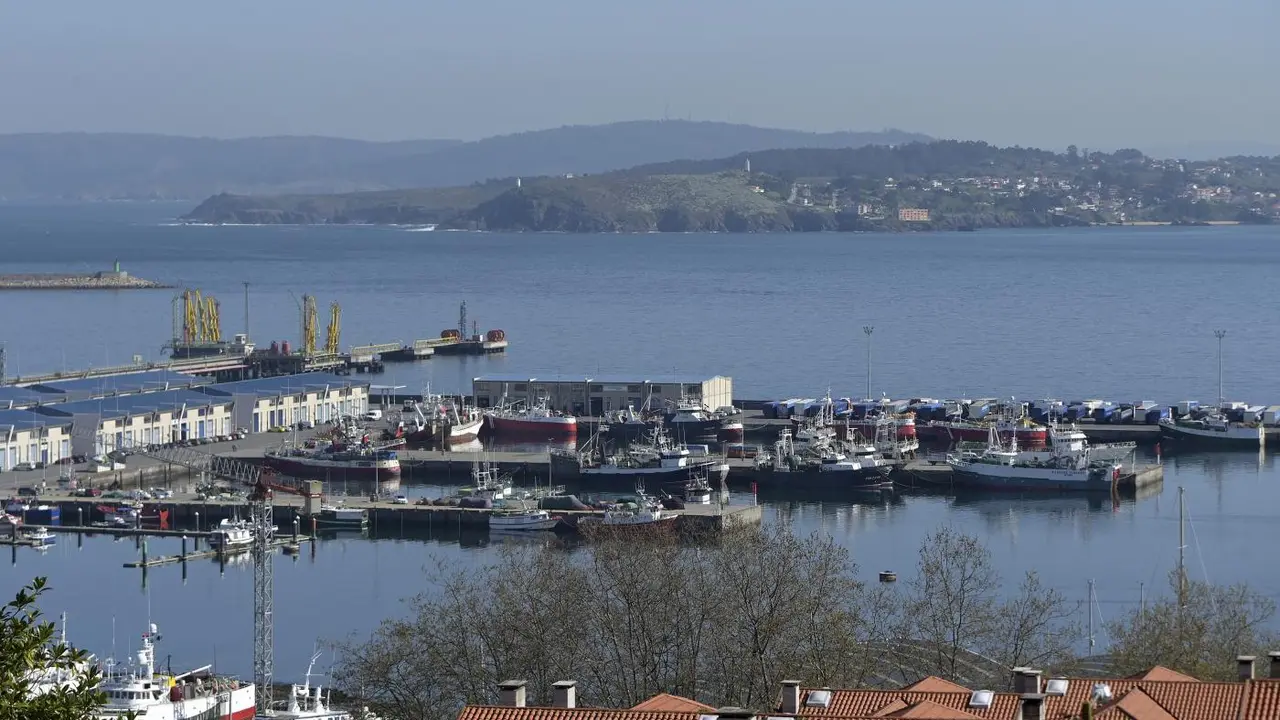 Barcos pesqueros amarrados en el puerto. - Europa Press