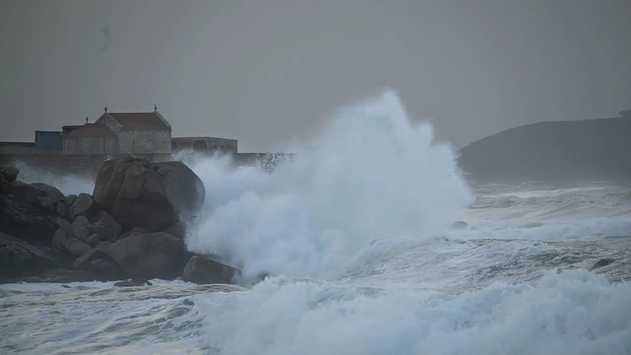 El mar con olas por el temporal - Elena Fern&aacute;ndez / Europa Press