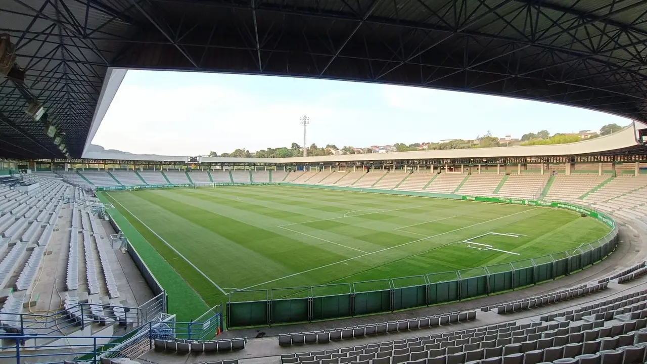 Estadio de A Malata. - RACING FERROL