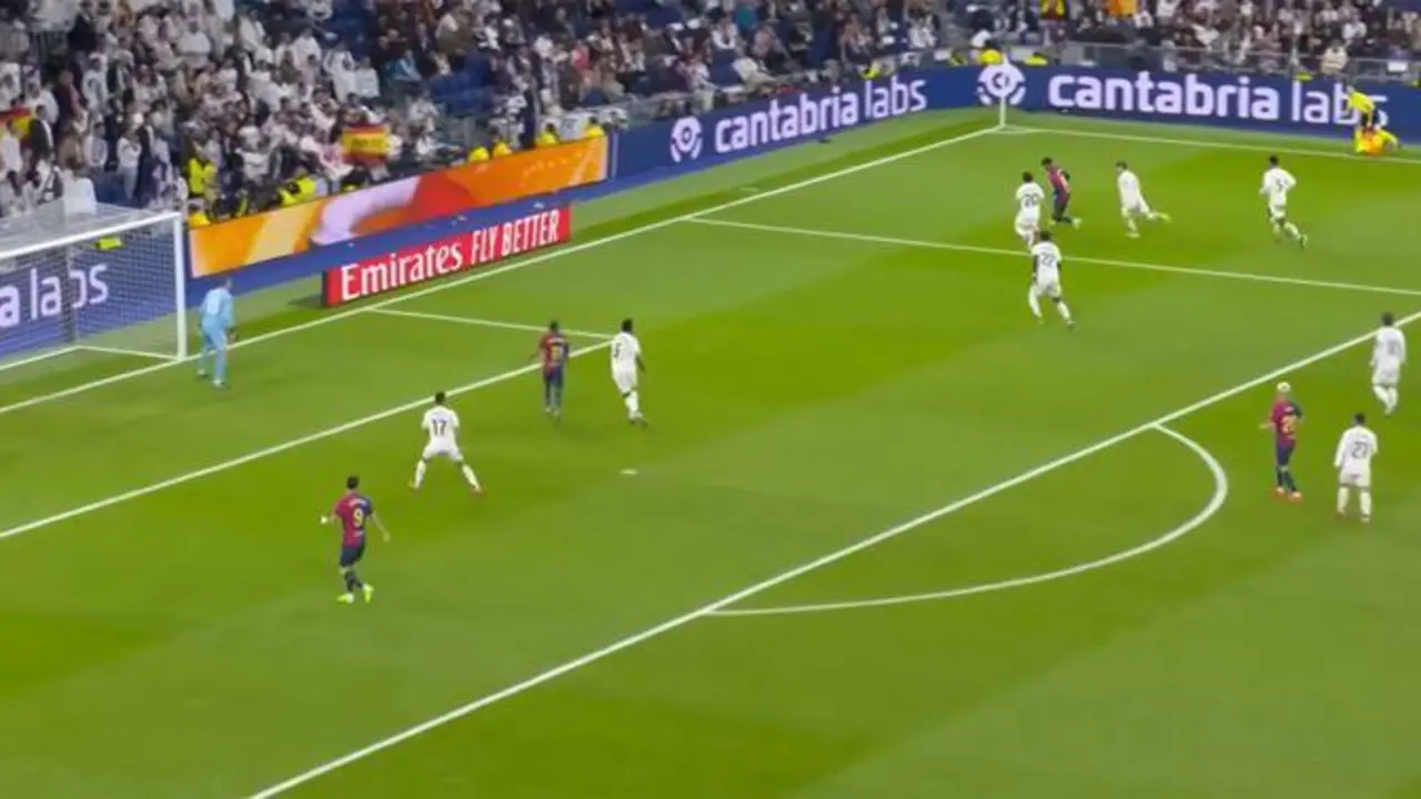 Imagen de un encuentro entre el Real Madrid y el Barcelona. - 