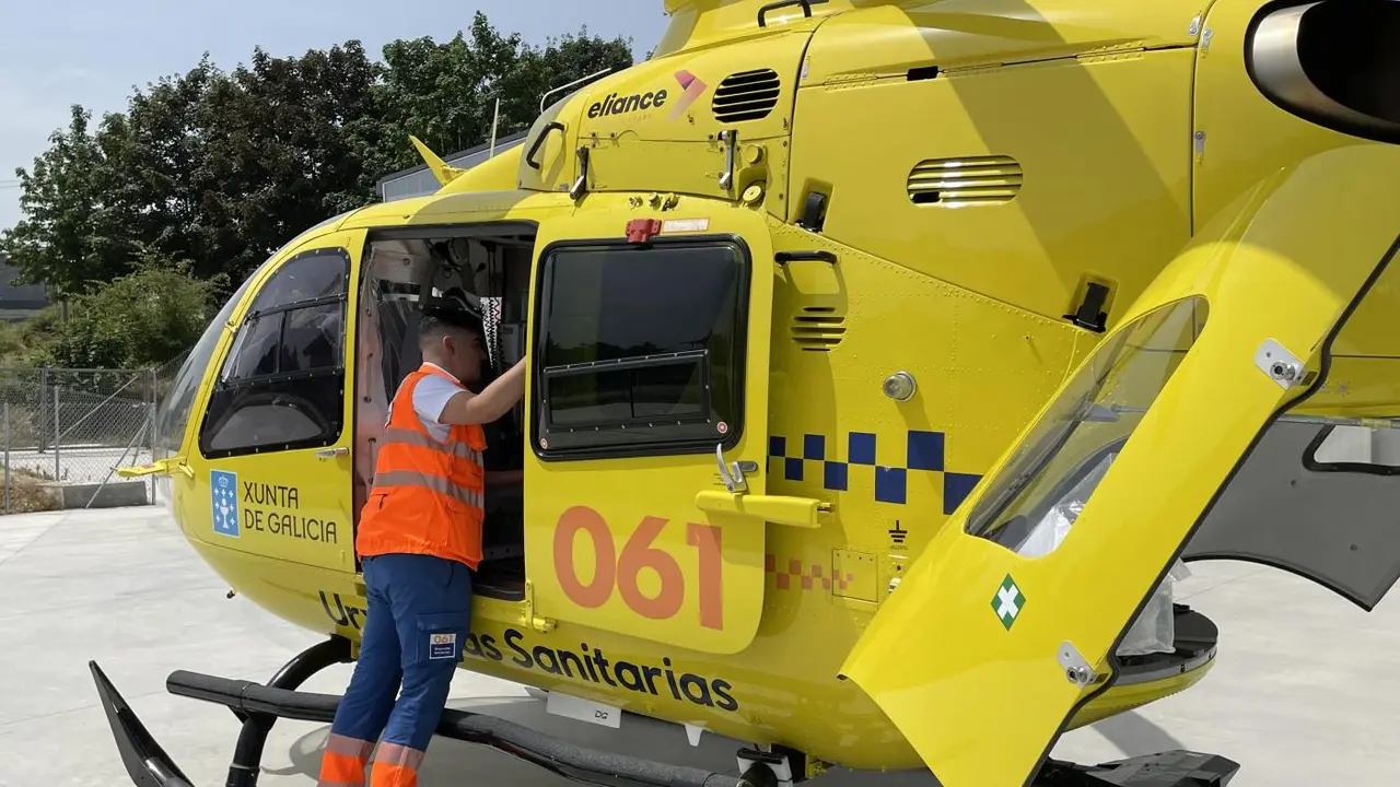 Helic&oacute;ptero de Urxencias Sanitarias de Galicia-061 - 061