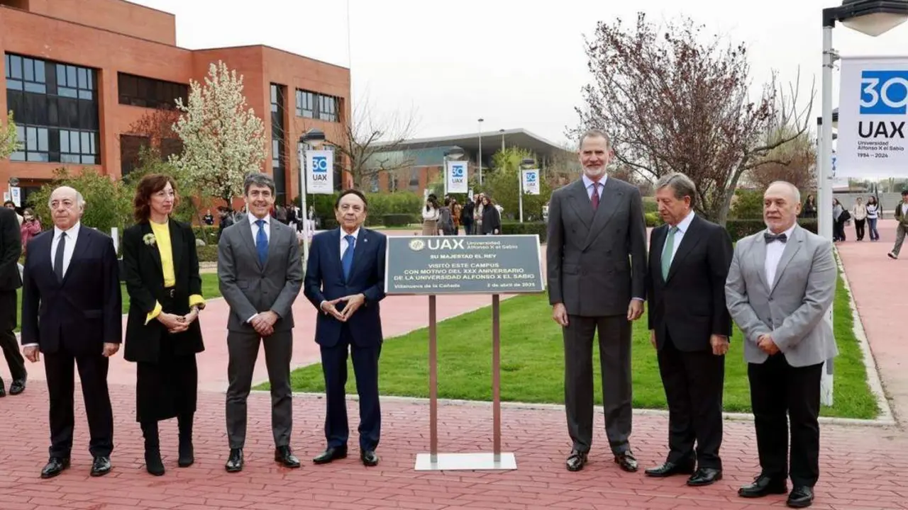 Visita de Felipe VI. - UAX