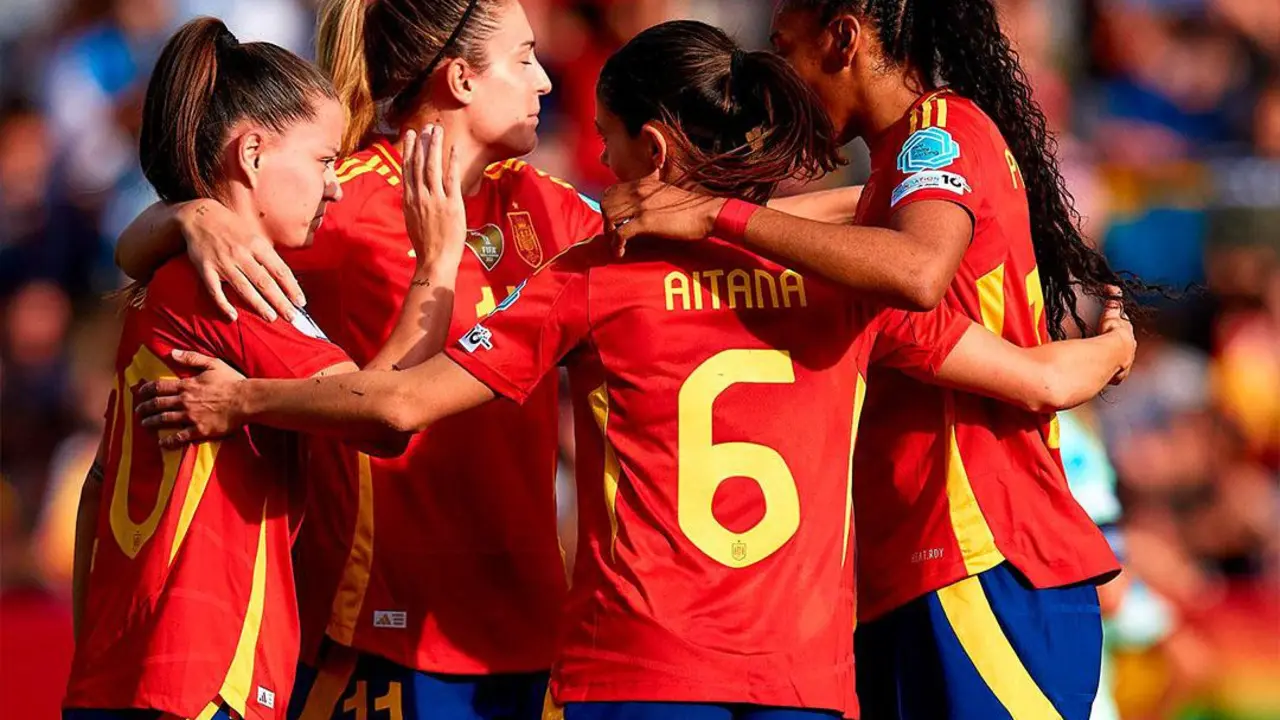 Espa&ntilde;a celebra uno de sus goles a Portugal en Bala&iacute;dos. - @SEFutbolFem / X