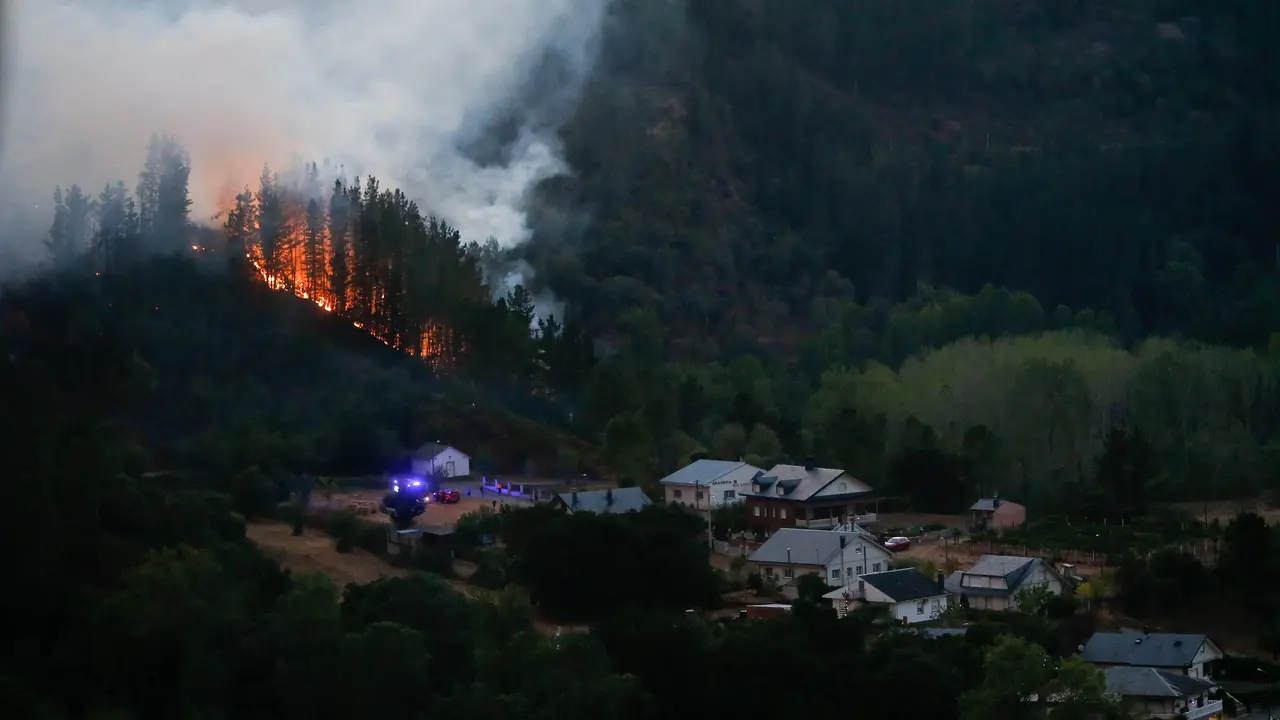 Avance del fuego. | Europa Press.