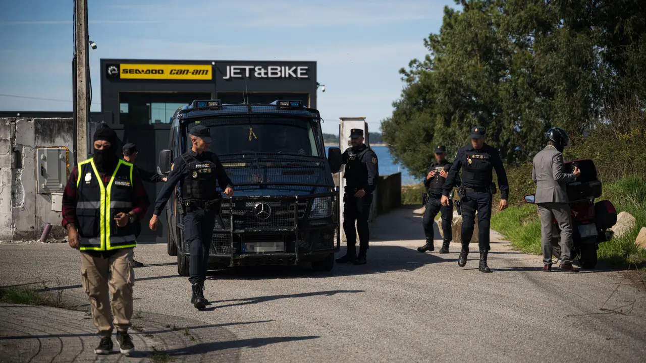 El operativo de la Polic&iacute;a Nacional | Elena Fern&aacute;ndez / Europa Press
