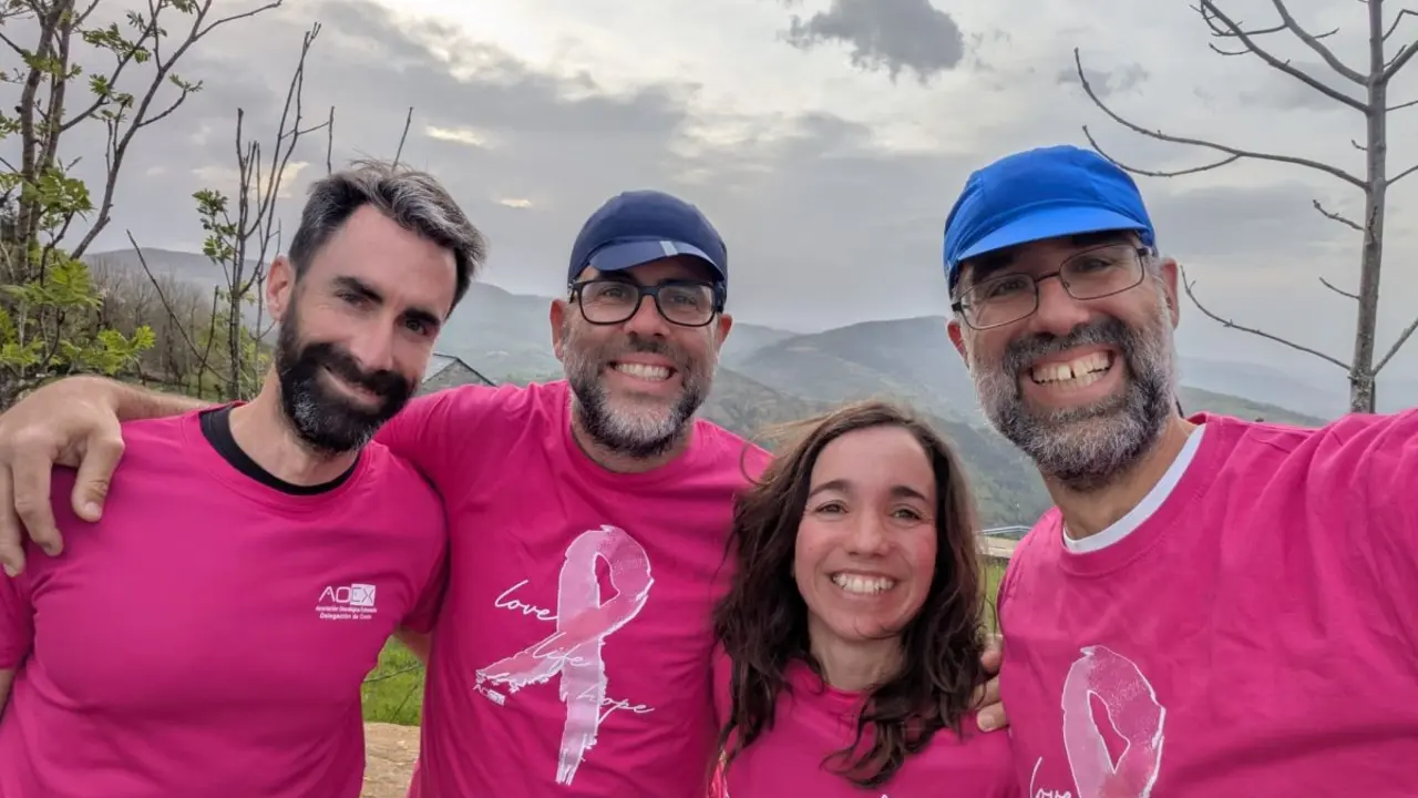 Alejandro Porto junto a sus compa&ntilde;eros de viaje Salva, Elena y Alberto.