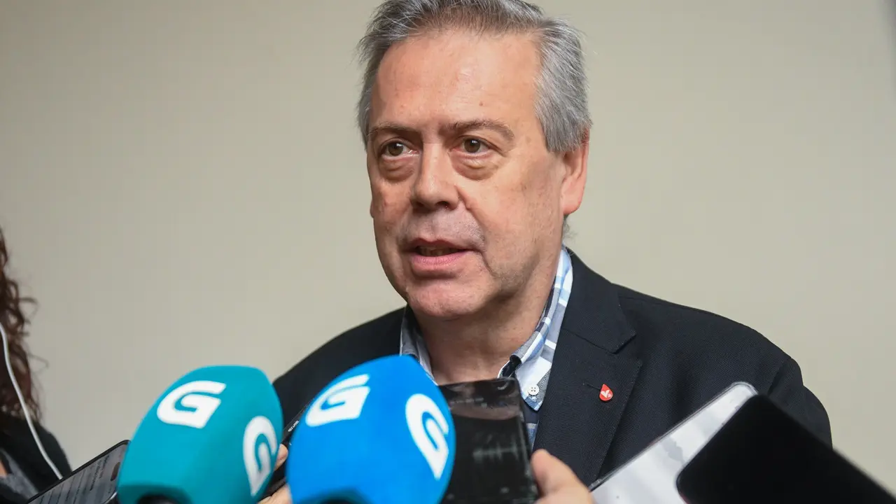 El conselleiro de Sanidade, Antonio G&oacute;mez Caama&ntilde;o, en declaraciones a los medios. | Europa Press.